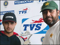 सौरभ गांगुली और इंज़मामुल हक़ 