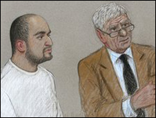 رسم توضيحي للأمير سعود (يسار) كما يظهر في قاعة المحكمة