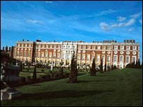 हैम्पटन कोर्ट पैलेस