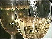 copo de vinho branco