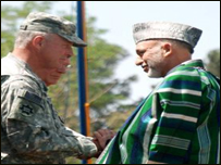 ولسمشر کرزى او د ناټو نوى مشر ډېوېډ مک کييرنن 