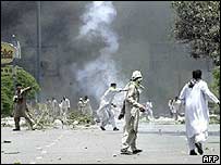 Tumulto em Karachi