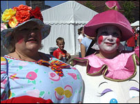 Get sponsored to dress up