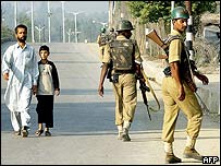 نيروهای هند در حال گشت زنی در کشمير