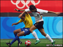 A craque Marta e a alemã Linda Bresonik