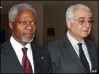 Benon Sevan Kofi Annan ile birlikte
