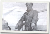 Bill yn llongwr ifanc ar fwrdd ei long