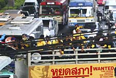 Protesters at Bangkok's Don Muang airport, 2008