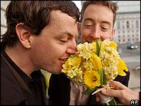 Nikah töreninde eşcinsel çift