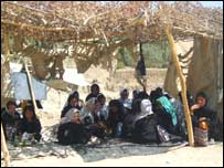 Afganistan'da öğrenim gören çocuklar