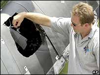 ônibus espacial se desintegrou ao voltar à atmosfera terrestre