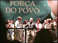 Lula faz discurso em palanque