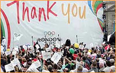 جشن و سرور در ميدان ترافالگار لندن