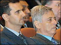 عبدالحليم خدام (راست) و بشار اسد