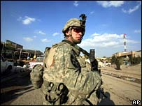 سرباز آمریکایی در شهرک صدر