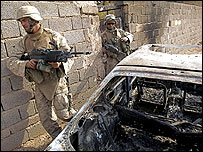 Irak - Suriye sınırında devriye gezen ABD askerleri (Arşiv)