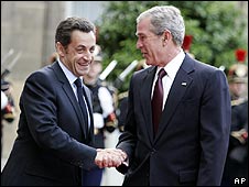 جورج بوش(راست) و سارکوزی