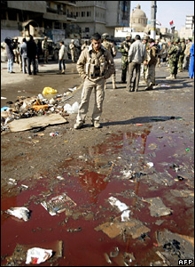 El Gazin pazarındaki patlama sonrasında Iraklı bir asker