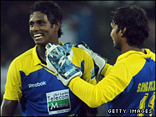 Angelo Mathews (l) with Skipper Sangakkara
