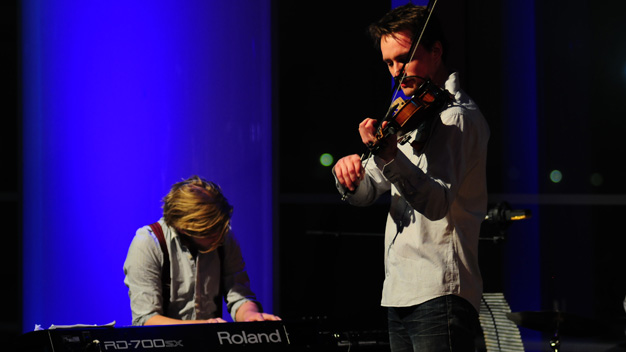 Henrik Jansberg live at Pacific Quay. Photo by Sean Purser.