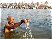 गंगाजल ख़राब क्यों नहीं होता?