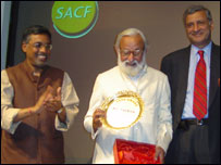 एमएस सथ्यू सम्मानित