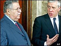 Tổng thống Iraq Jalal Talabani và Ngoại trưởng Anh Jack Straw
