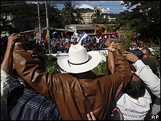 Zelaya regresa a Honduras
