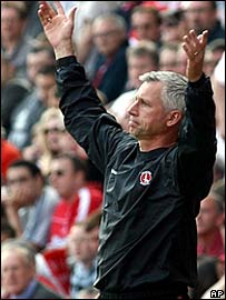 HLV Alan Pardew của Charlton 