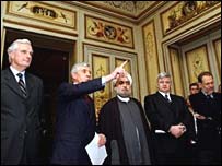 مذاکرات اتمی ميان ايران و سه کشور اروپايی از حدود 2 سال قبل آغاز شد