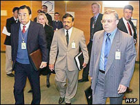 نمايندگان روسيه، هند و چين (به ترتيب از سمت راست) در شورای حکام