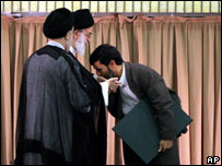 Mohammed Khatami, Ali Khamenei e Mahmoud Ahmedinejad