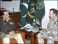 مولن اور کیانی فائل فوٹو