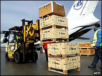 Sri Lanka'ya giden yardım malzemeleri