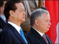 Thủ tướng Ba Lan Jaroslaw Kaczynski tiếp ông Nguyễn Tấn Dũng