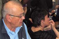 Gareth Miles - awdur y trosiad Cymraeg