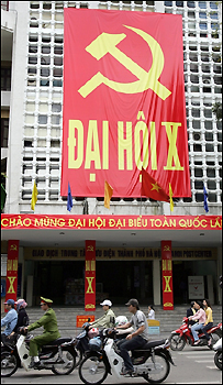 Trang trí chuẩn bị cho Đại hội Đảng