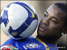 Tiền đạo người Brazil, Robinho, đang đầu quân cho Real Madrid