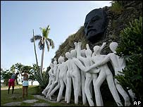 Statujë në Havanë