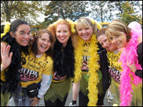 Group of Traidcraft runners