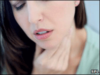 Mulher aparentemente indisposta