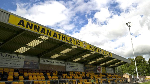 The players at Annan held clear-the-air talks after their defeat by Queen's Park. Photo: SNS