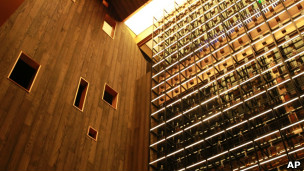 Johnnie Walker的銅雕