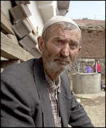 Ženy s dětmi zůstávají schovány ve sklepech