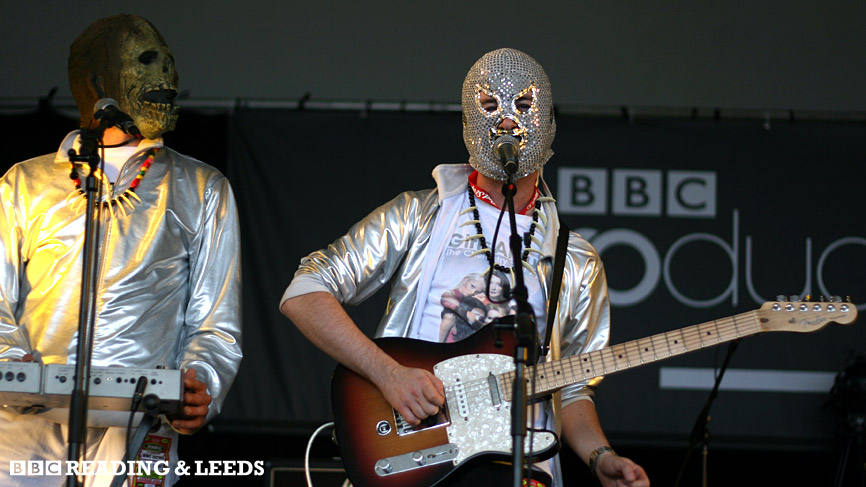 The Teeth on the Introducing Stage
