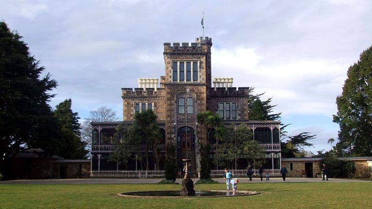 Caisteal Lanarch ann an Sealan Nuadh