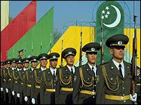 Vojáci Turkmenistánu