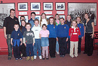 Aelodau Theatr yr Ifanc