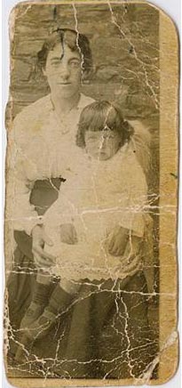 David Thomas' photograph of his wife and daughter.jpg