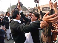 وکلا و دیگر طرفداران دموکراسی